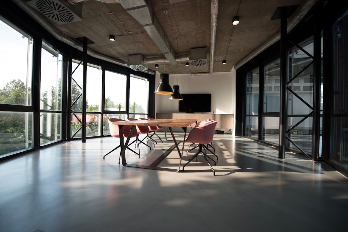 Institutional workplace